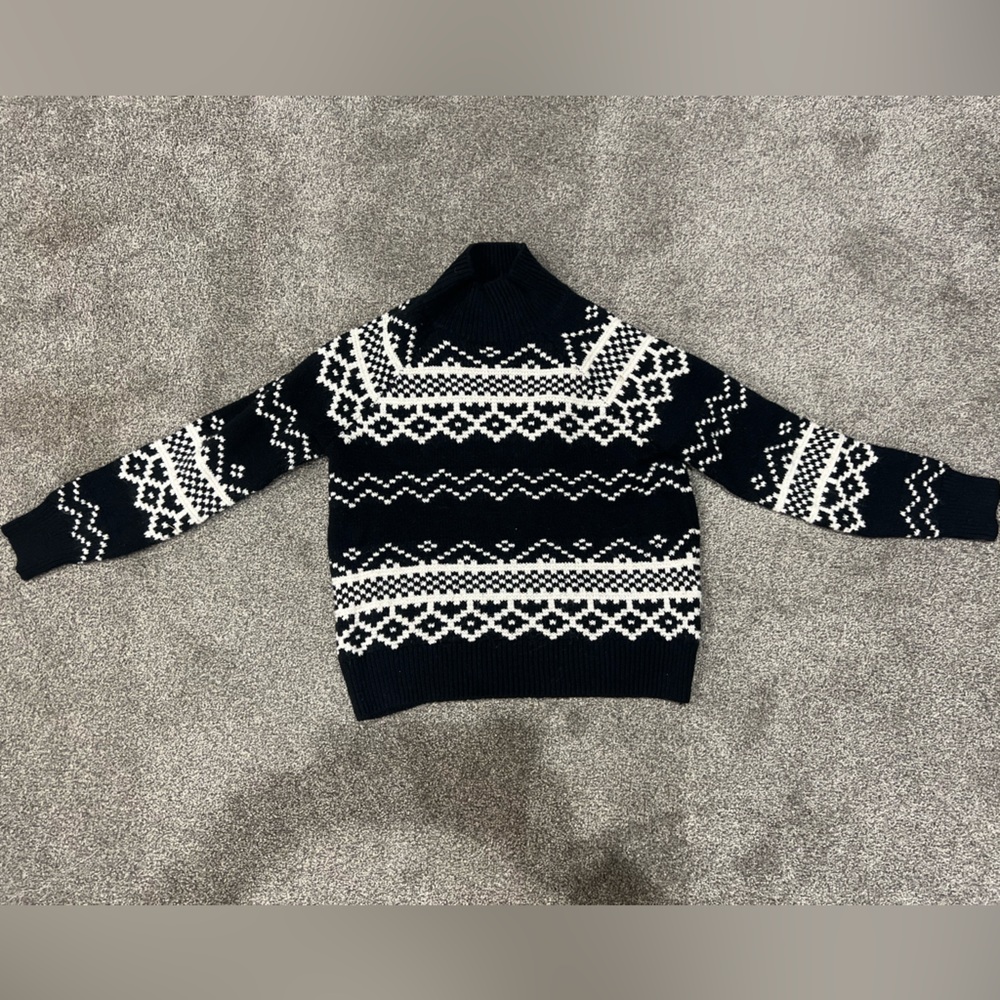 Old Navy Women’s Black and White Fair Isle Mock Neck Sweater Size Small